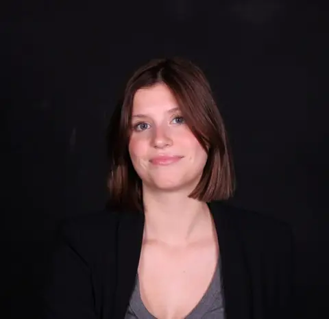 Portrait de Leah, La chef d'orchestre des Réseaux sociaux chez ArtWhere
