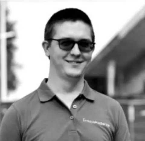 Portrait de Sébastien, L'Ombre qui Code chez ArtWhere
